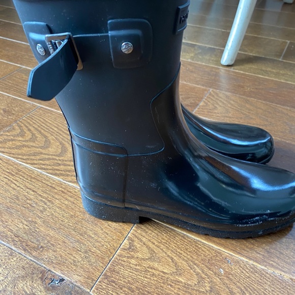 Never Worn Glossy Black Hunter Boot - Picture 5 of 8
